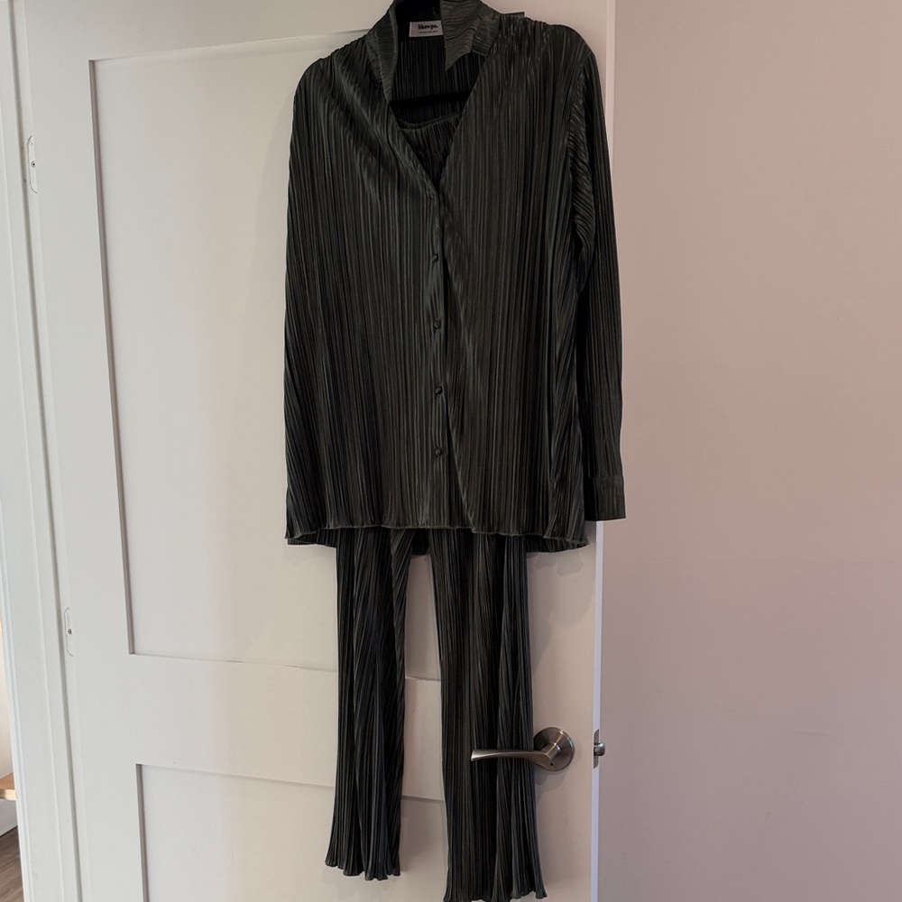 Showpo Dark Green Pleated Jumpsuit Set